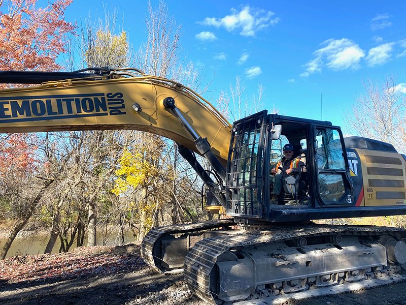 Local 793 member Gary Buiting at the controls of a Cat 336 excavator