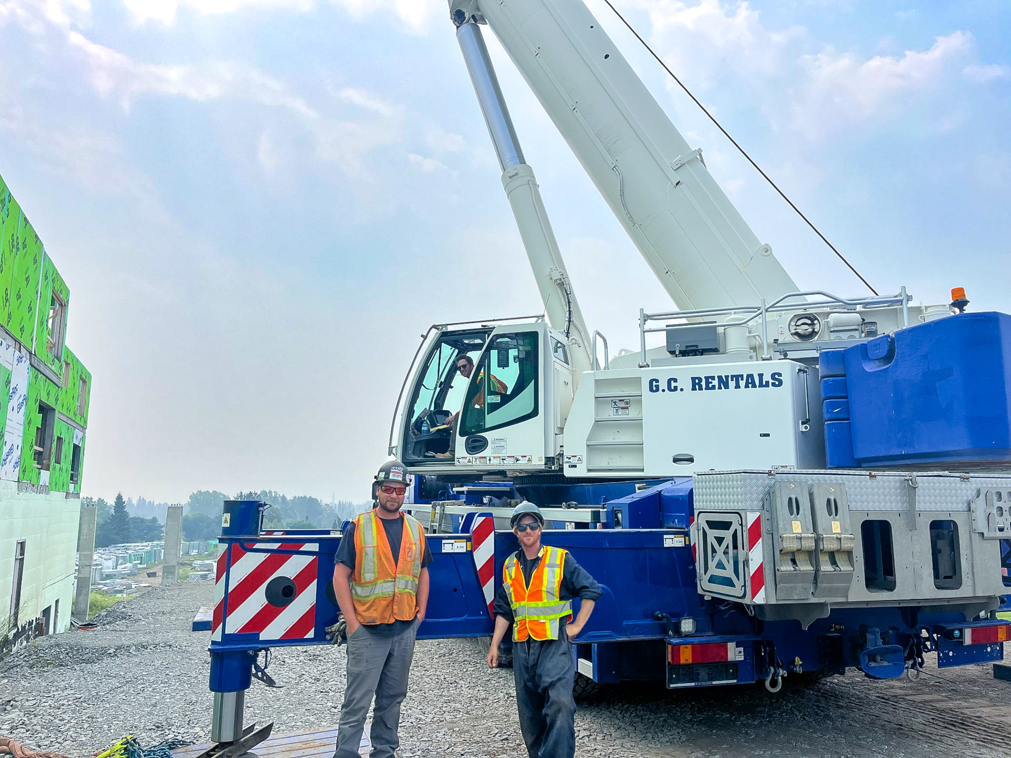 Local 793 Crew Help Build Housing in Thunder Bay - Image
